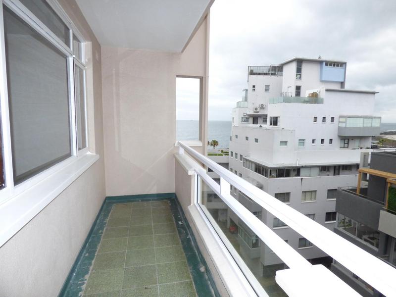 To Let 1 Bedroom Property for Rent in Sea Point Western Cape
